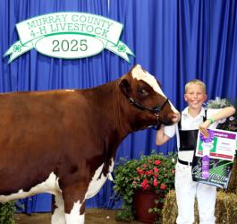 Tyson Rylaarsdam – Dairy Intermediate Showman