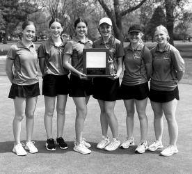 Ava Johnson, Lizzie Daniels, Symone Harms, Elie Meyer, Lauren Larson and Rachael Huso