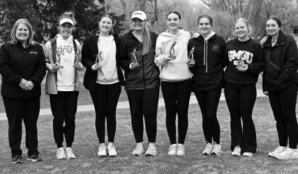 Coach Kim DeLong, Ava Johnson, Theran Mannon, Natalie Einck, Lizzie Daniels, Emma Risacher, Rachael Huso and Royalle Siedschlag.