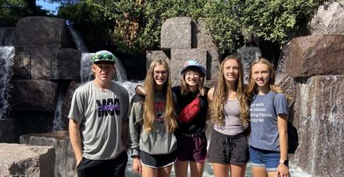 Dylan Doeden, Brylei Schreier, Sophie Gaul, Ryanna Schreier and Lindsey Hause