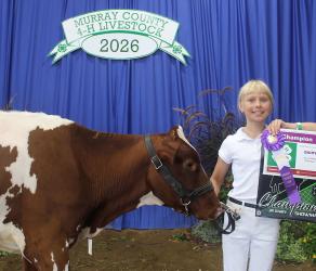Macy Rylaarsdam – Dairy – Junior Showman
