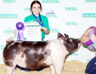 Tori Reynolds - Champion Market Gilt Showperson Intermediate Division