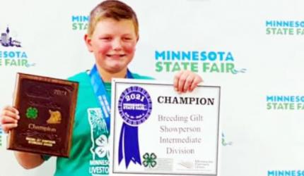 Carter Prins - Champion Breeding Gilt Showperson Intermediate Division