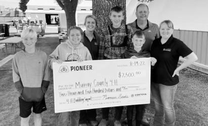 Pictured: 4-H Youth Eli Gens, Sophia Nelson, Abby Fliehe, 4-H Youth Wesley Hause, Riley Einck, Jeff Boerboom of Boerboom Seed and Kim Hause, Murray County 4-H Extension Educator.