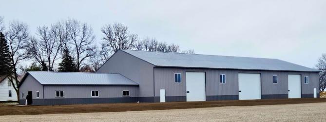 Pictured above is the new Elite Auctions, LLC building located at 2359 State Hwy 62, Fulda, MN. The business (formerly located at 507 US Highway 59) is owned by Tyson and Jordyn Meyeraan.